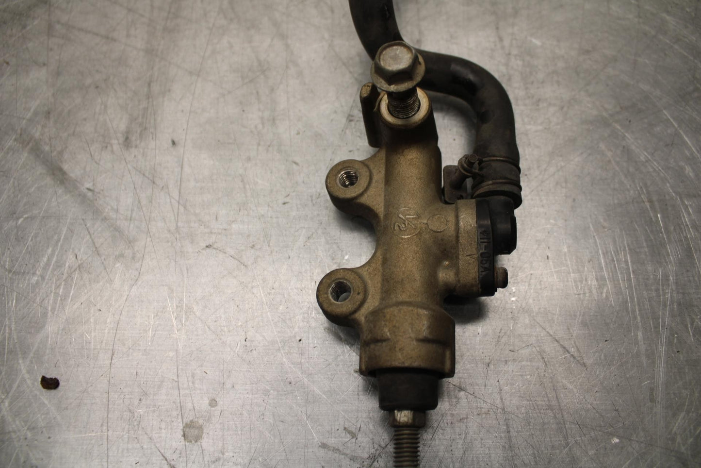 91-92 SUZUKI GSXR750 M  REAR BACK BRAKE MASTER CYLINDER W RESERVOIR BB493