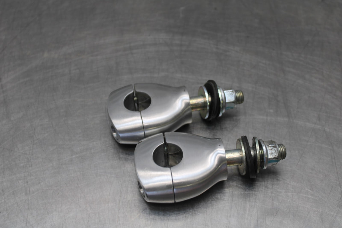 05-09 SUZUKI BOULEVARD C90 HANDLEBAR RISERS BB918