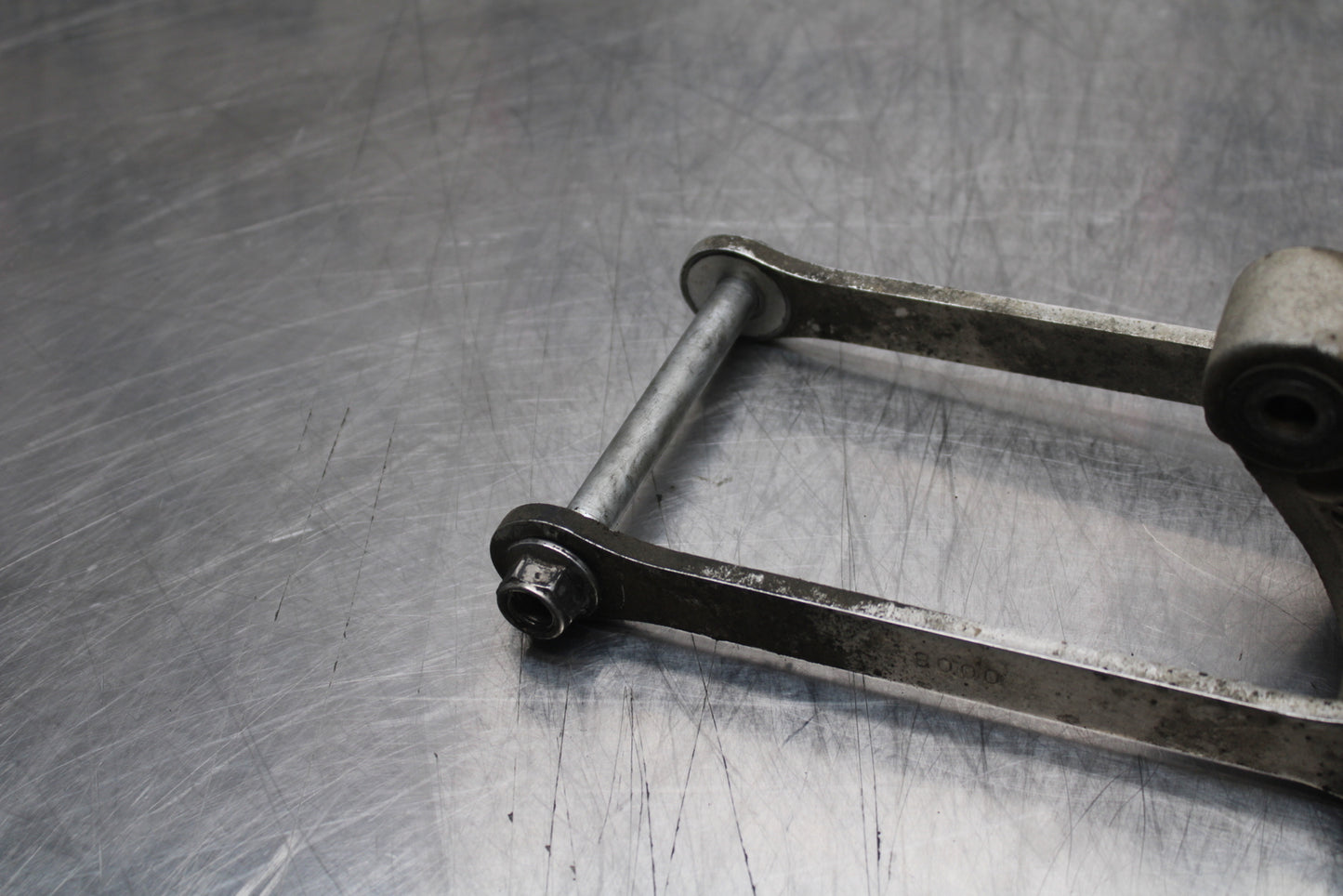 04-05 KAWASAKI NINJA ZX10R REAR DOGBONE SHOCK LINKAGE LINK BB163