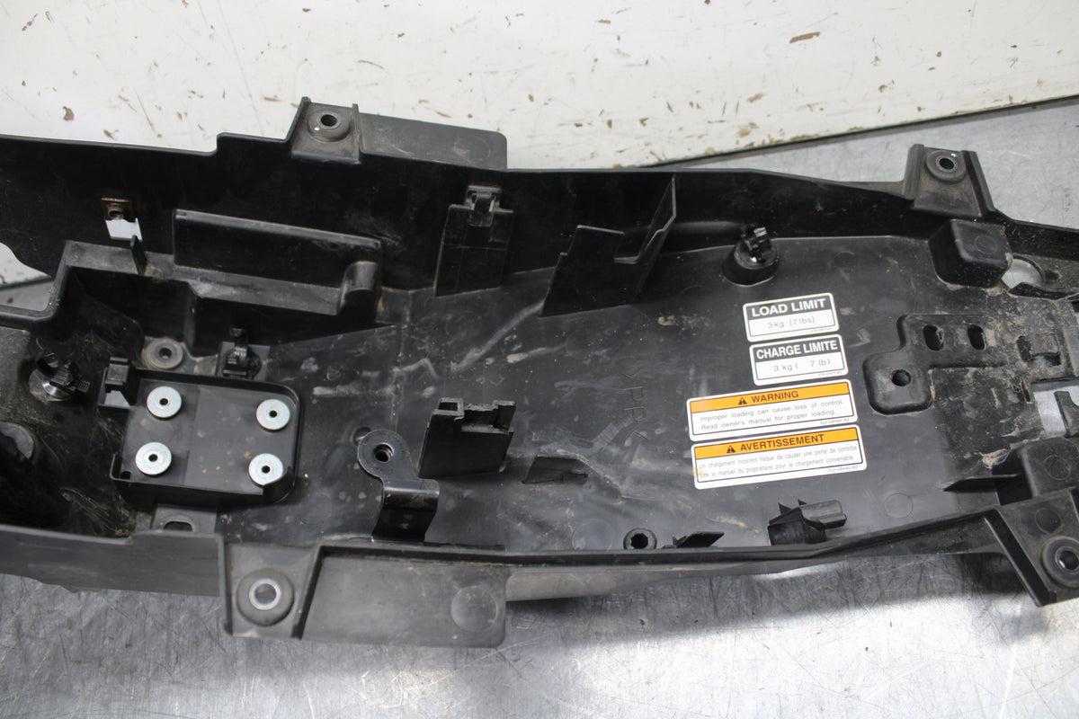 22-24 YAMAHA XSR900 REAR BACK TAIL UNDERTAIL BATTERY TRAY PLASTIC BB710