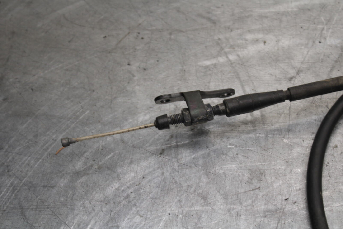 04-06 YAMAHA YZF R1 CLUTCH CABLE LINE 5VY-26335-01-00 BB659