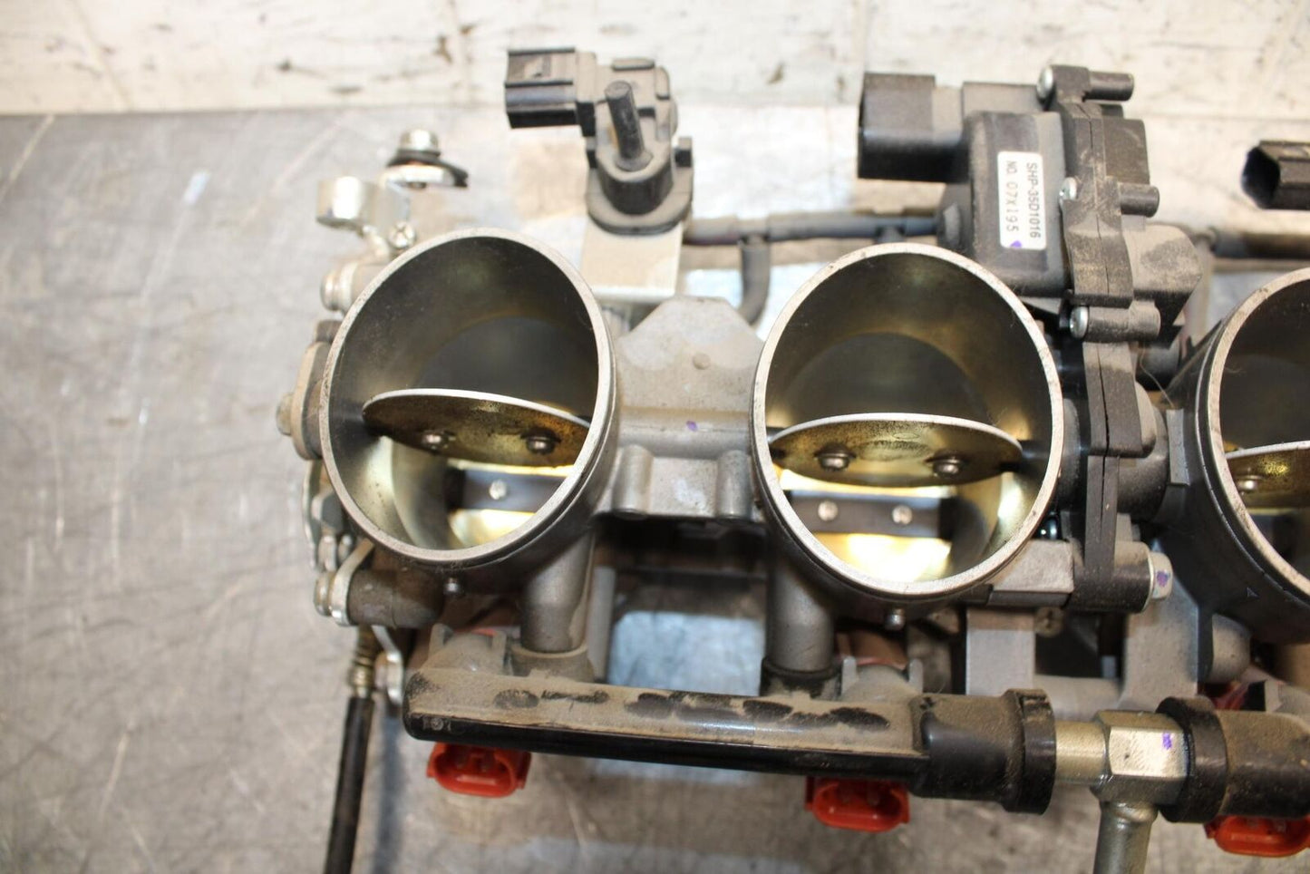 19-20 KAWASAKI NINJA ZX6R ZX636 MAIN FUEL INJECTORS / THROTTLE BODIES BB528