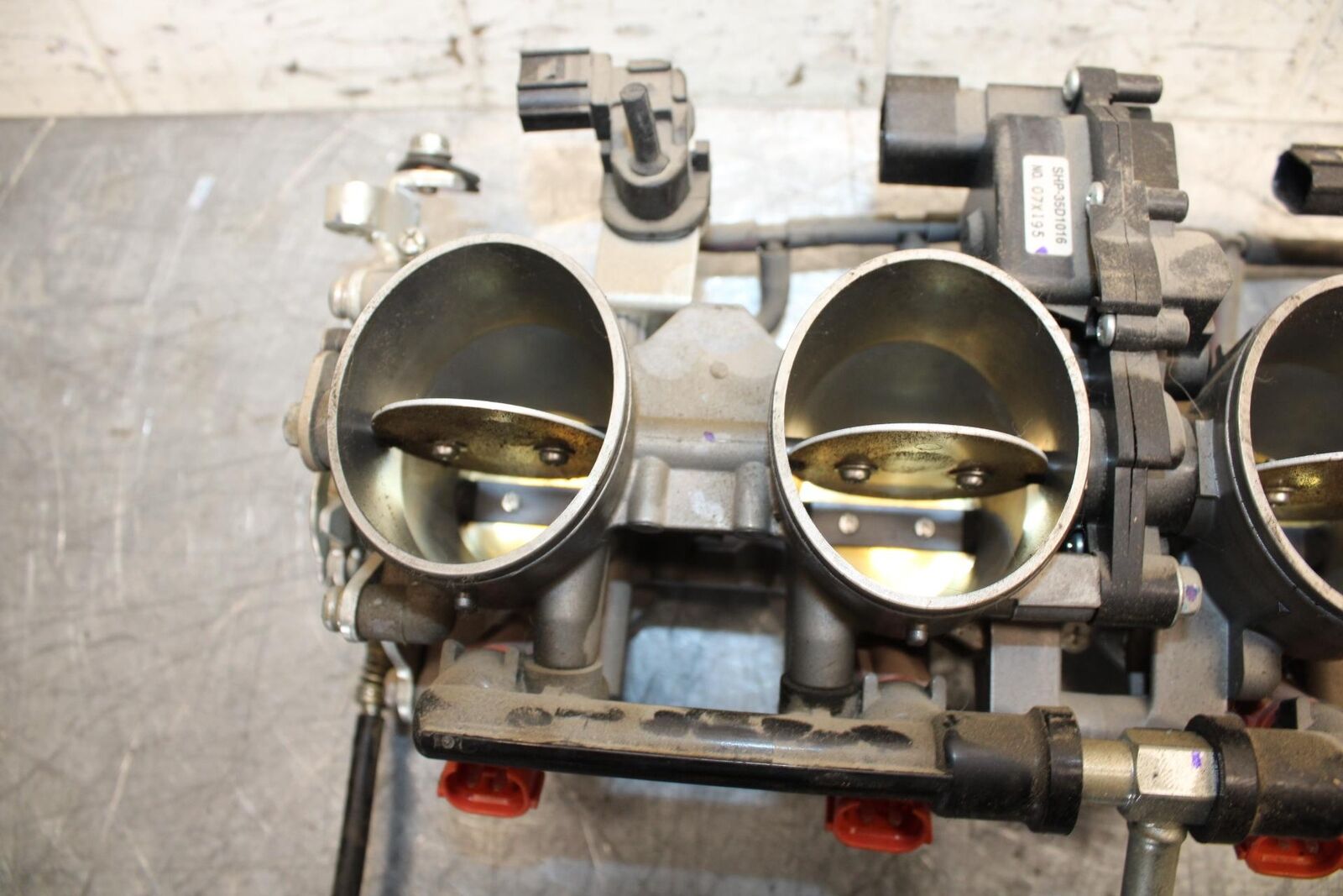 19-20 KAWASAKI NINJA ZX6R ZX636 MAIN FUEL INJECTORS / THROTTLE BODIES BB528