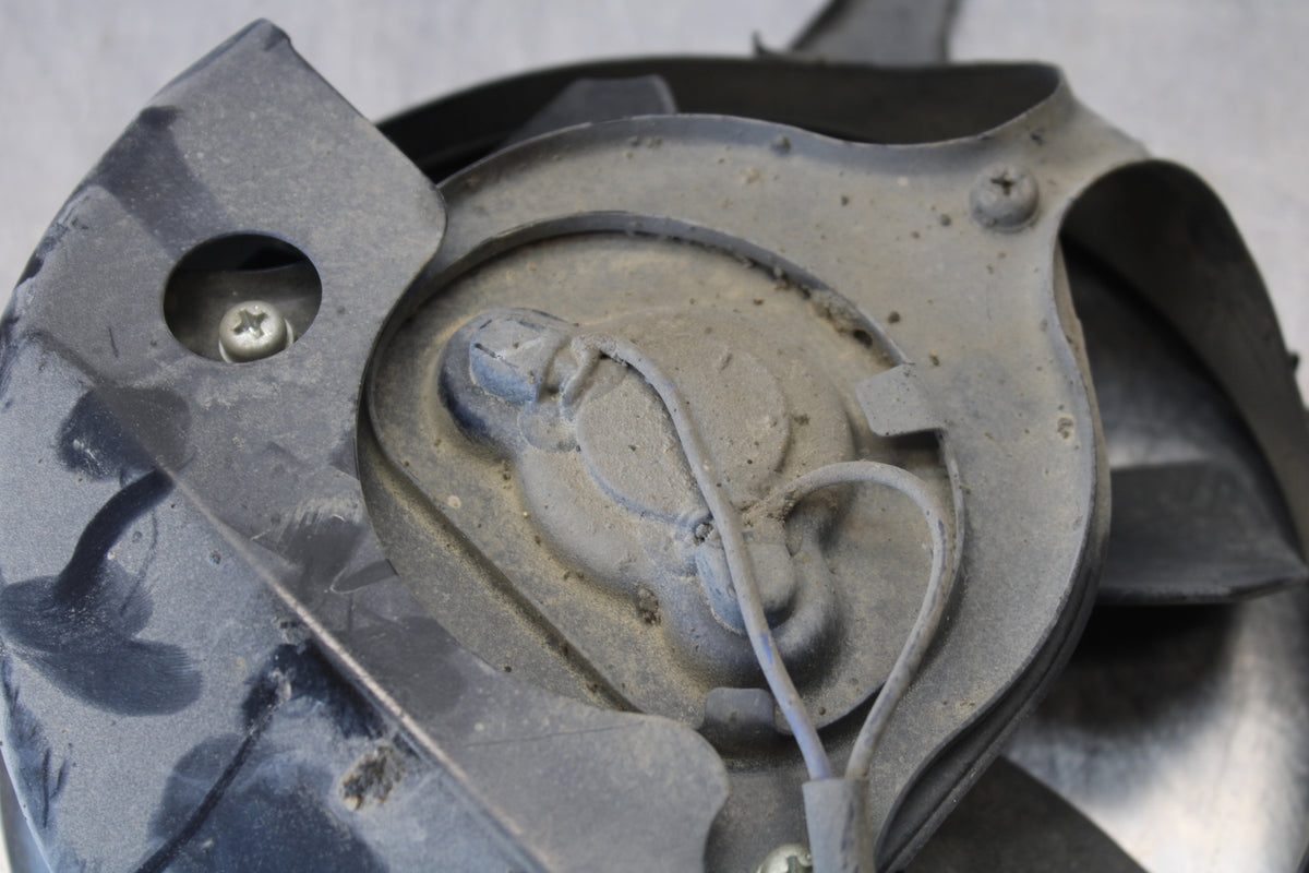 03-06 KAWASAKI Z1000 ENGINE RADIATOR COOLING FAN BB164