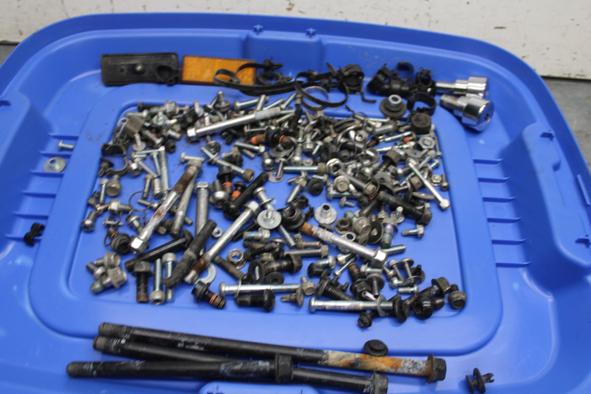 14-15 YAMAHA V STAR 1300 XVS1300CT TOURER MOUNTING BOLTS HARDWARE MOTOR BB722