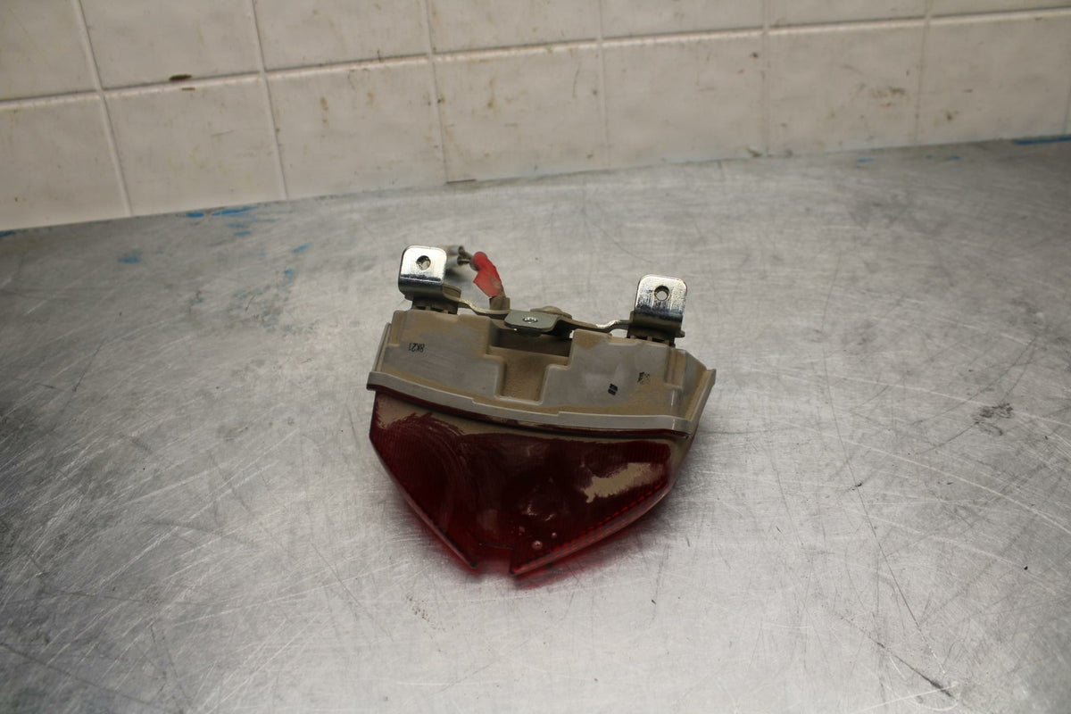 11-22 SUZUKI GSXR600 REAR TAIL TAILLIGHT BACK BRAKE LIGHT BB422