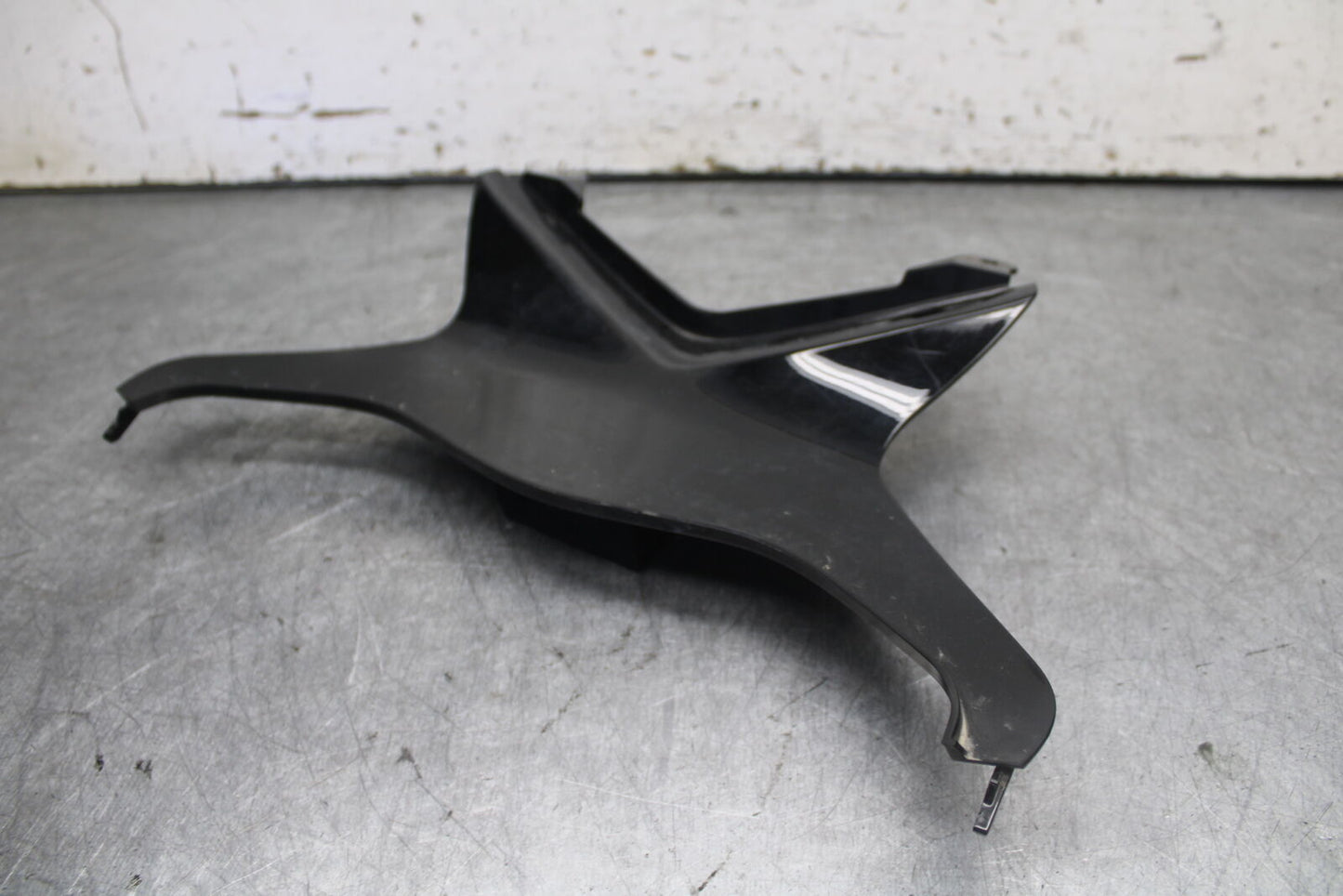 09-12 KAWASAKI NINJA ZX6R CENTER REAR BACK TAIL FAIRING COWL BB698