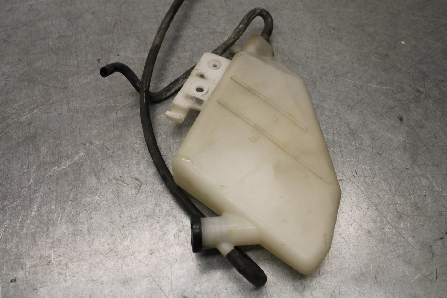 05-06 SUZUKI GSXR1000 COOLANT WATER TANK RESERVOIR BOTTLE 17910-41G00 BB663