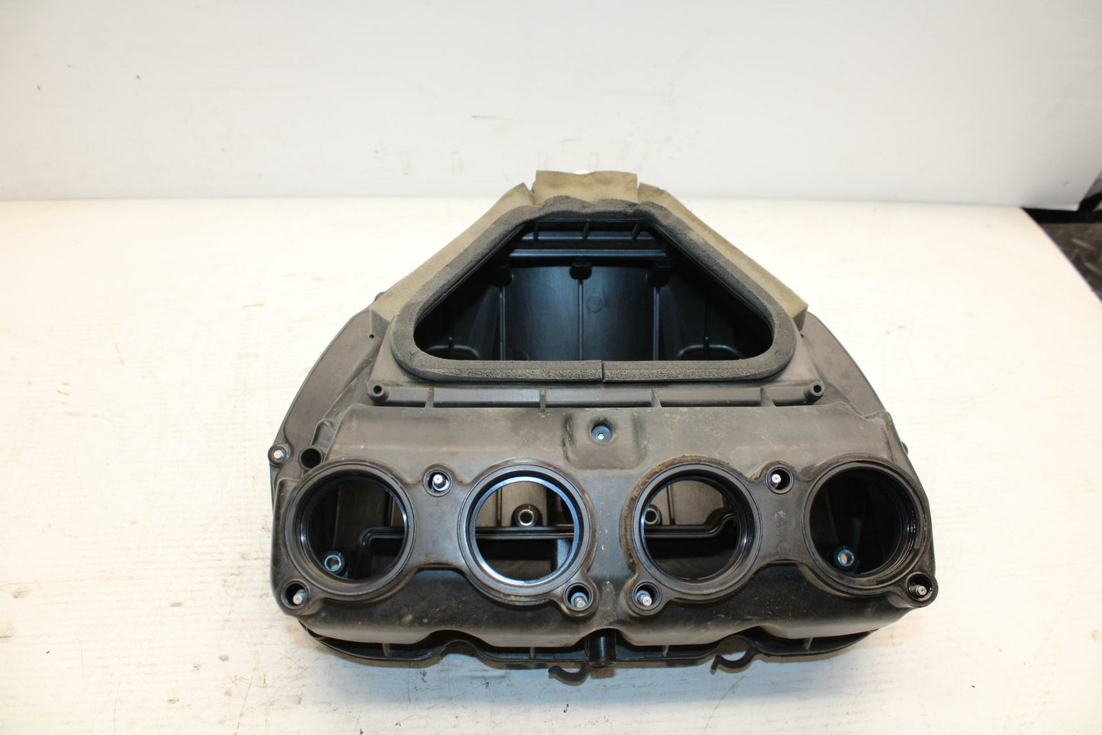 07 YAMAHA YZF R6 2c0 AIRBOX AIR INTAKE FILTER BOX BB297