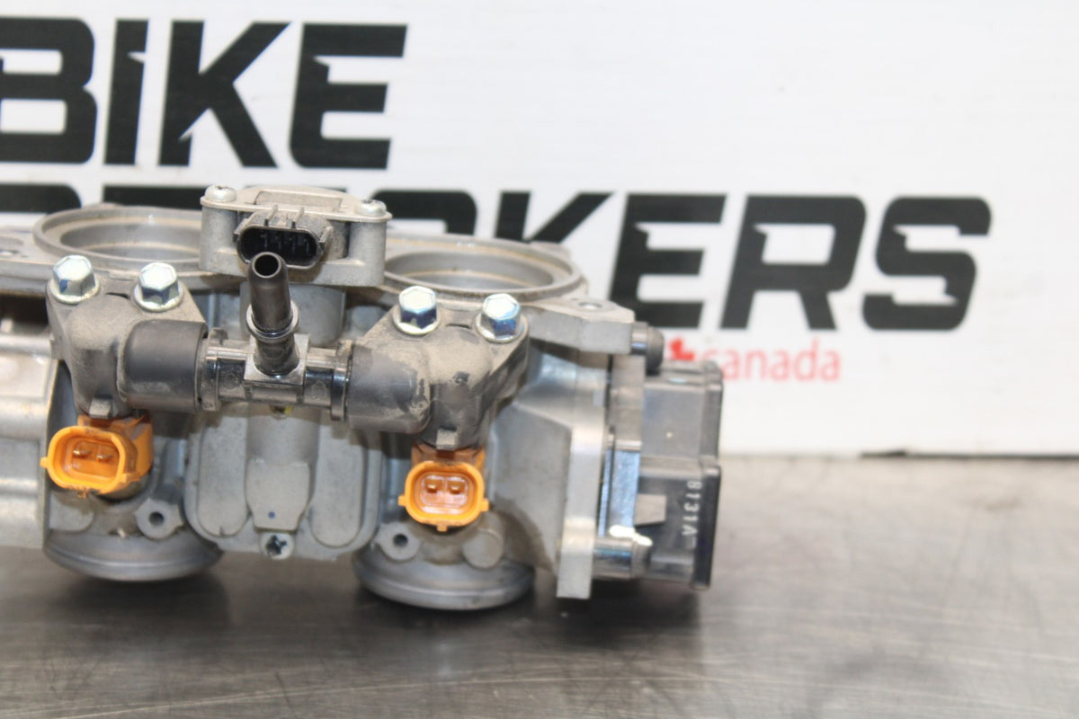 18 HONDA CB500F MAIN FUEL INJECTORS / THROTTLE BODIES BB861