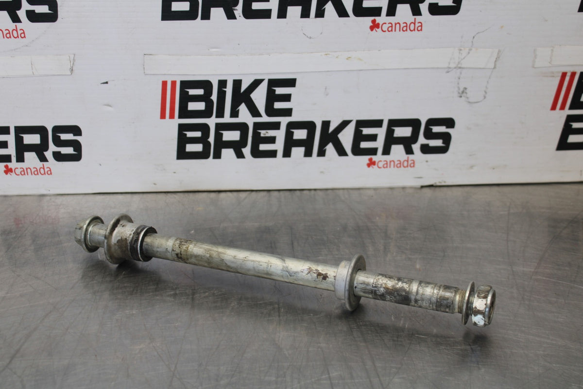 03 HONDA SHADOW SPIRIT 750 VT750DC REAR AXLE BACK WHEEL RIM BOLT AXEL BB907