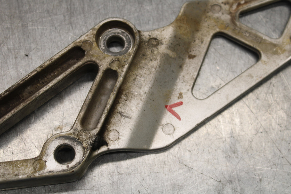 93 SUZUKI GSXR750W LEFT RIGHT REARSET REAR SET DRIVER PEG BRACKETS MOUNTS  BB112