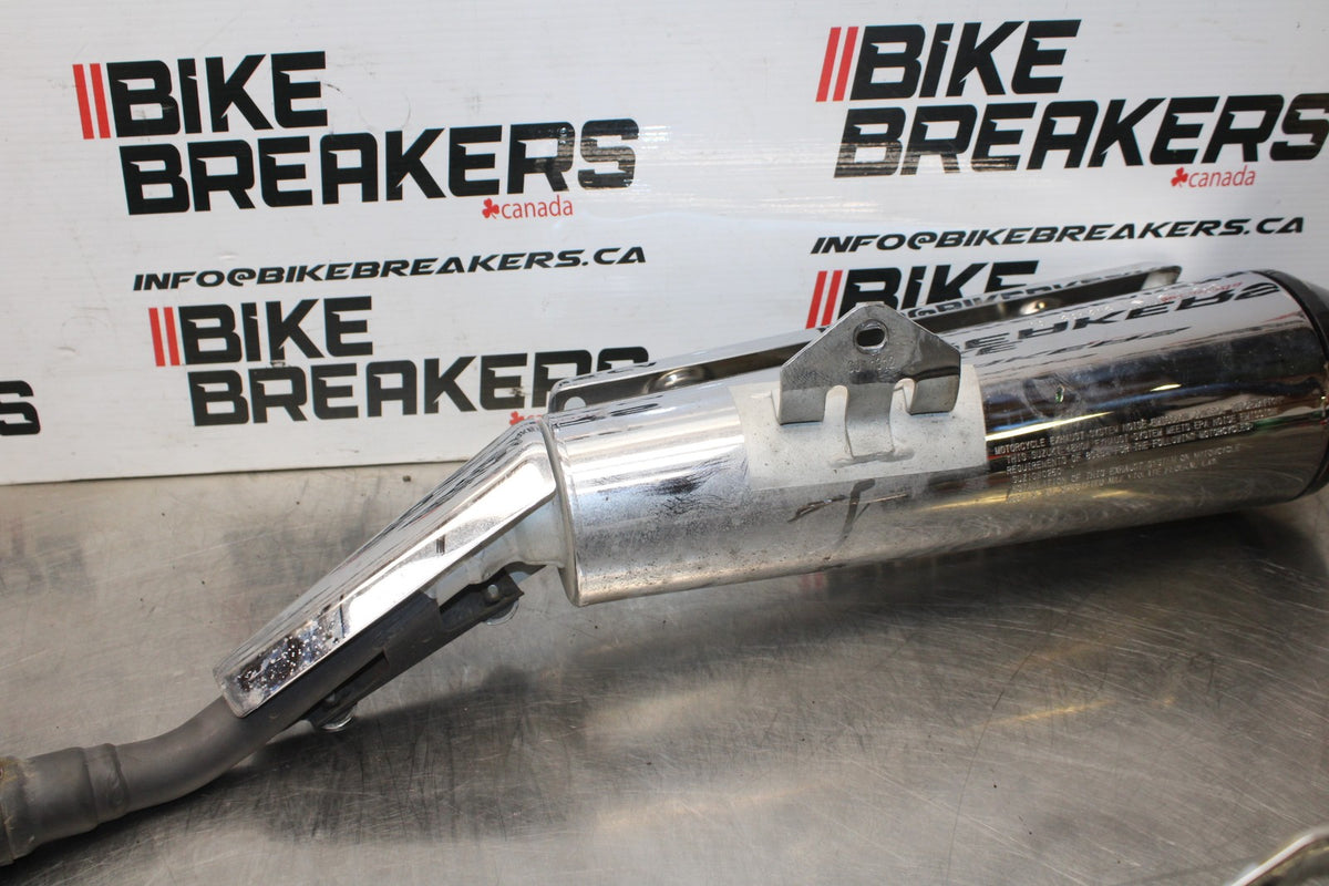 15 SUZUKI GW250F FULL EXHAUST SYSTEM HEADERS PIPE MUFFLER BB789