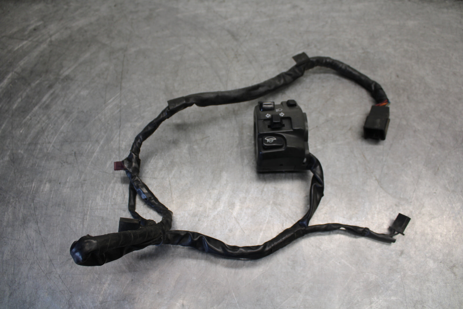 03-04 KAWASAKI NINJA ZX6RR LEFT CLIP ON HANDLE HORN SIGNALS SWITCHES BB684