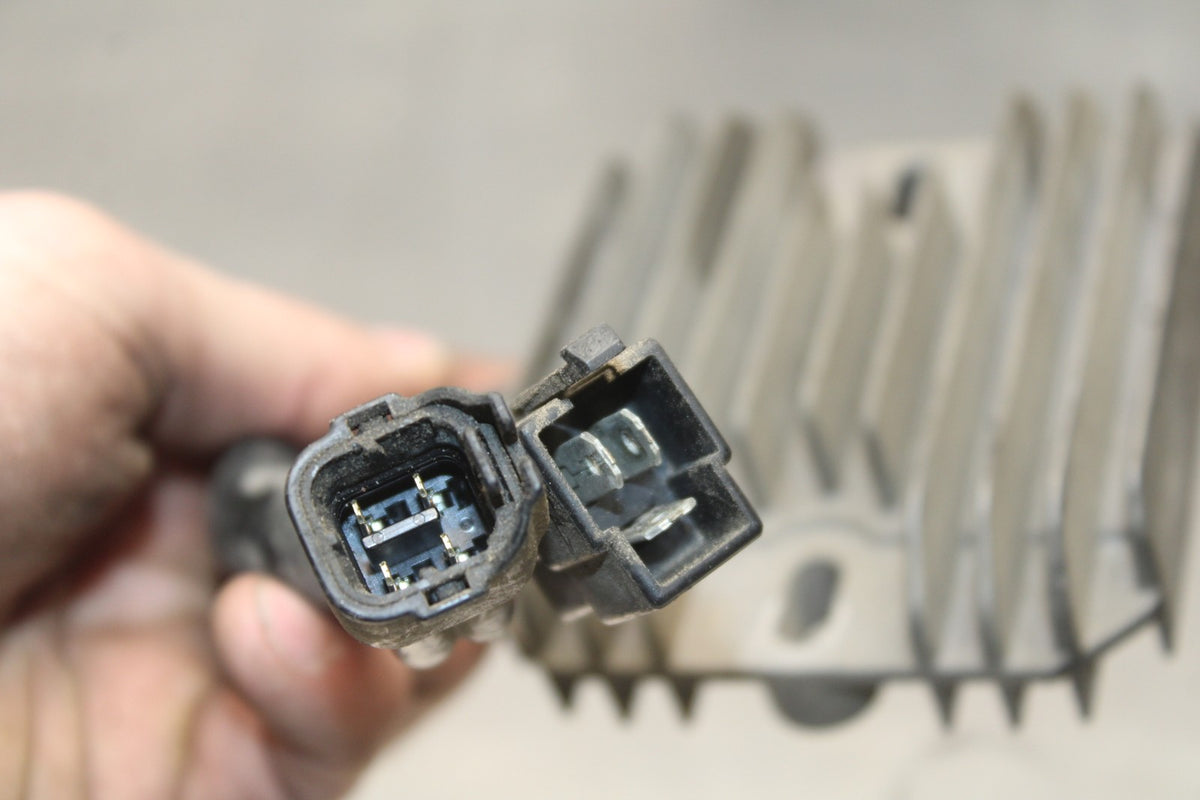 03 SUZUKI SV650 RECTIFIER VOLTAGE REGULATOR BB846