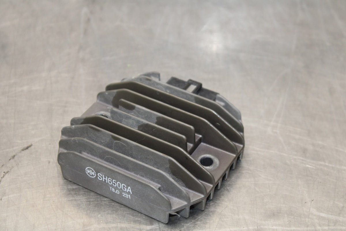 09 KAWASAKI NINJA 250R RECTIFIER VOLTAGE REGULATOR BB824