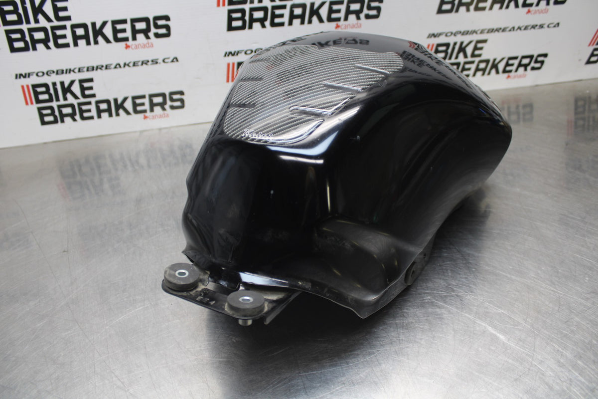 15 SUZUKI GW250F GAS TANK FUEL CELL PETROL RESERVOIR BB789