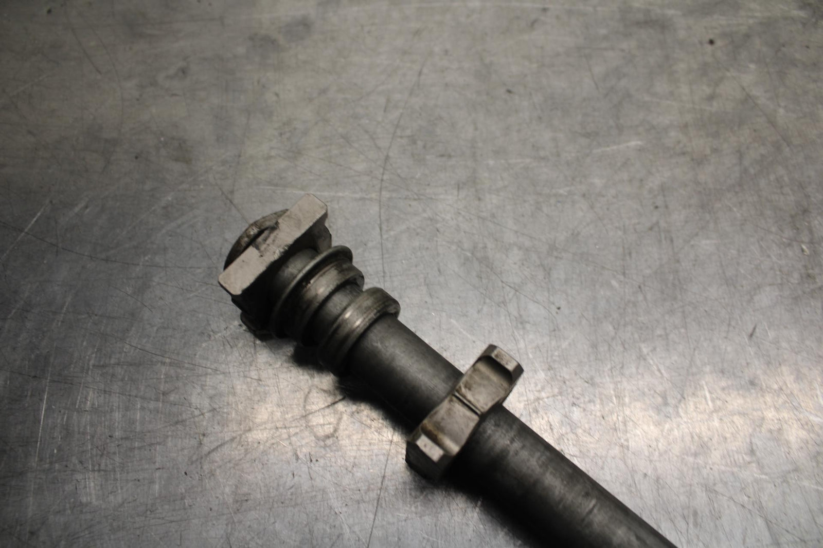 06-07 HONDA CBR1000RR REAR AXLE WHEEL RIM PIVOT BOLT AXEL 42301-MEL-000 BB99