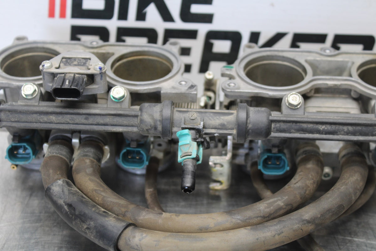 12 HONDA CB1000R MAIN FUEL INJECTORS / THROTTLE BODIES BB200