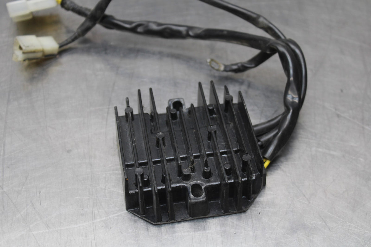 13-16 KTM 390 DUKE RECTIFIER VOLTAGE REGULATOR BB815