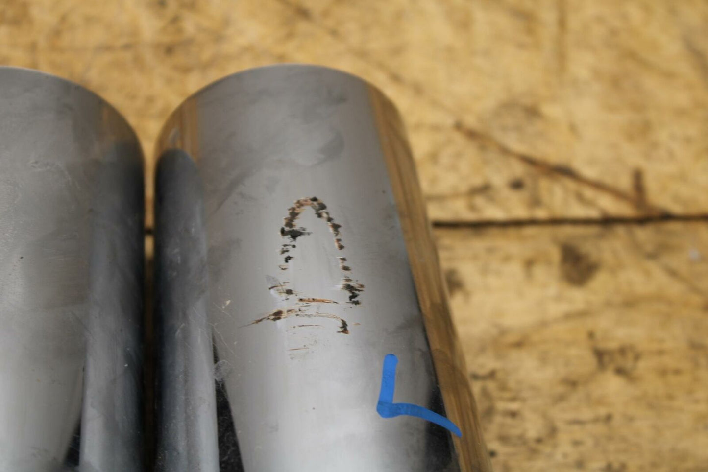 05-09 SUZUKI BOULEVARD C90 FRONT FORK LOWER COVERS BOTTOM GUARDS  BB332