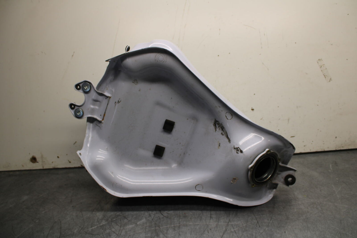 12-17 KAWASAKI ER-6N Z650 GAS TANK FUEL CELL PETROL RESERVOIR BB709