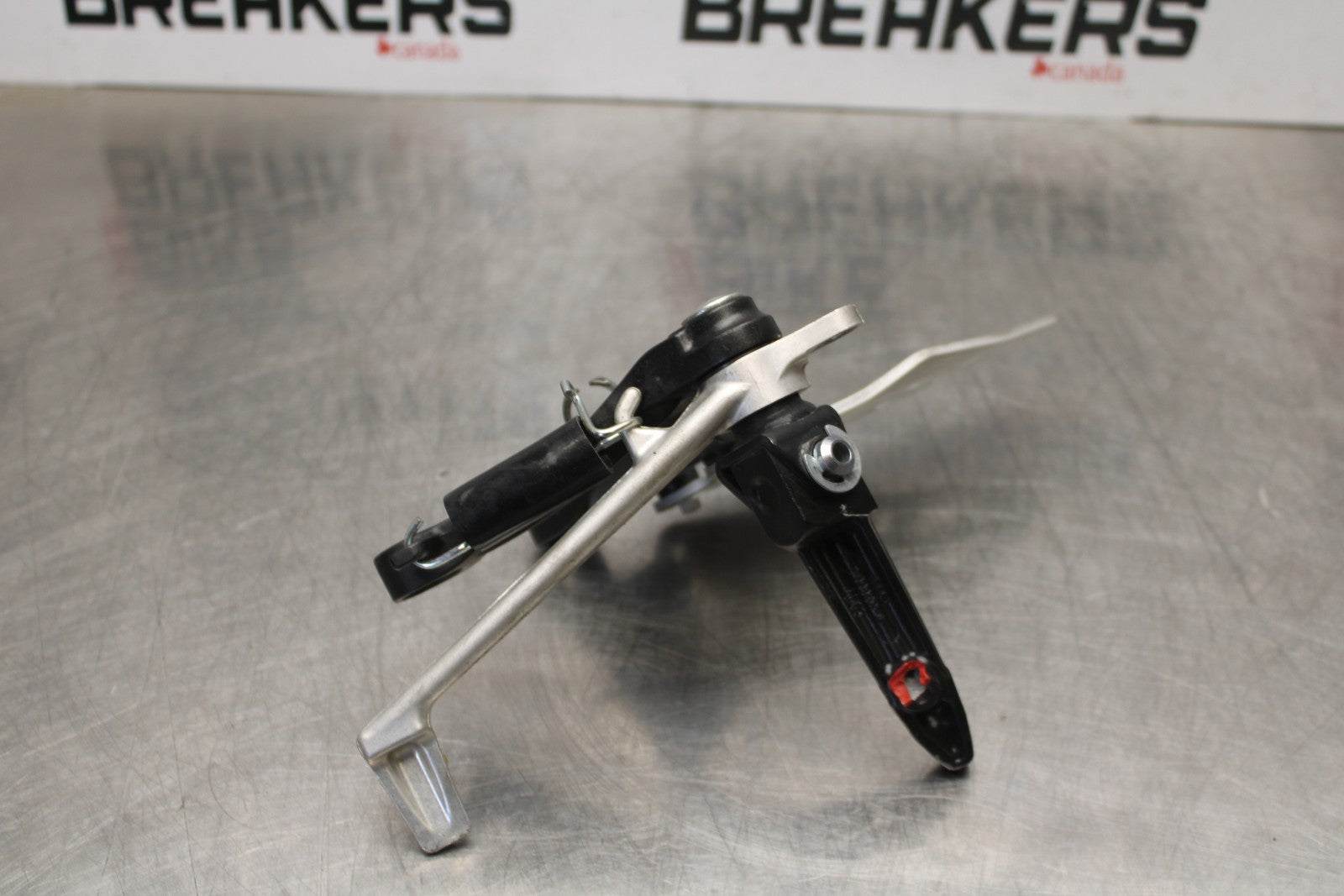 21-23 KAWASAKI NINJA ZX6R RIGHT REARSET REAR SET DRIVER FOOT PEG REST STOP BB179