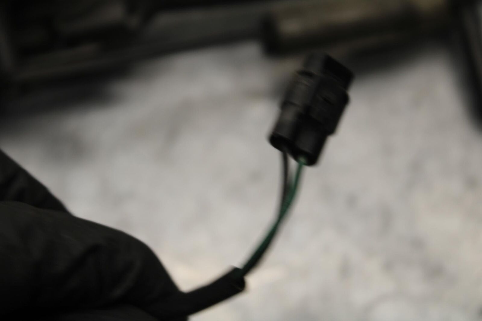 2011 Kawasaki Ninja ZX10R ZX1000K ABS KICKSTAND SIDE  32043-0090-18R BB555