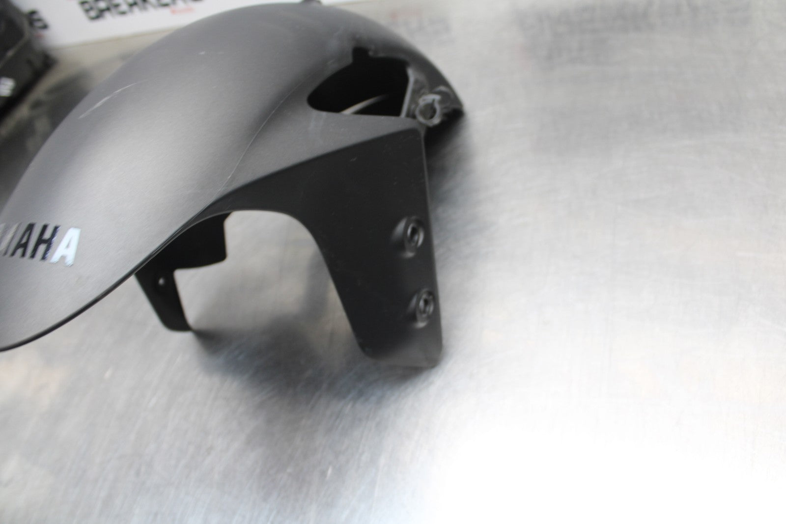 22-25 YAMAHA YZF R7 FRONT WHEEL FENDER COWL FAIRING BEB-21511-00-P3 BB769