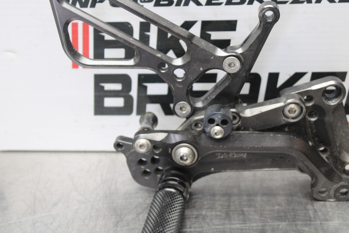 12-14 BMW S1000RR AFTERMARKET RIGHT REARSET REAR SET DRIVER FOOT PEG REST BB204