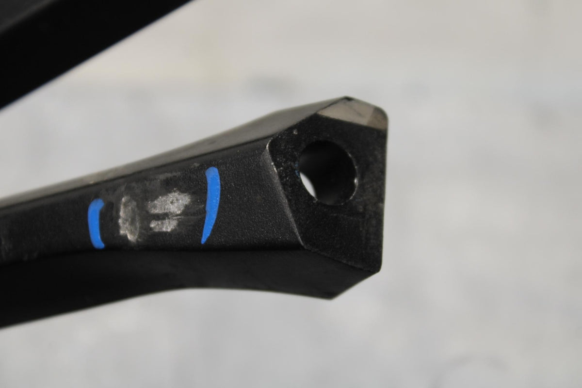 11-23 SUZUKI GSXR 600 LEFT REAR BACK PASSENGER PEG BB582