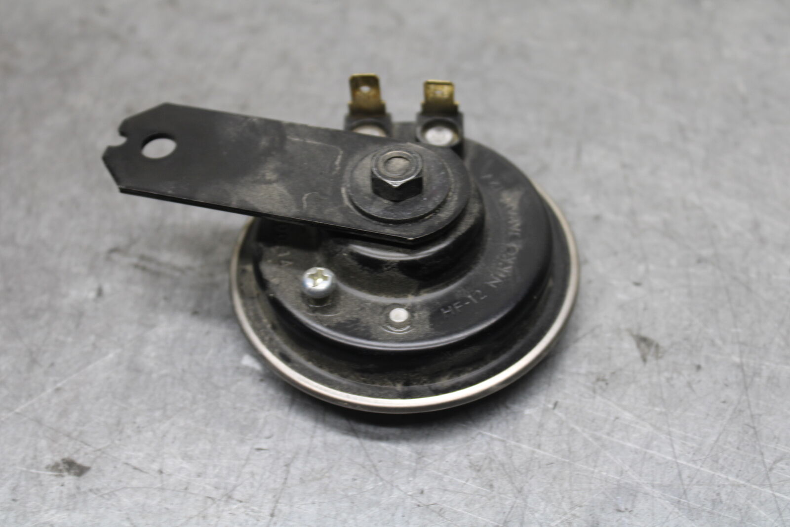 22-24 YAMAHA XSR900 HORN SIGNAL BB683