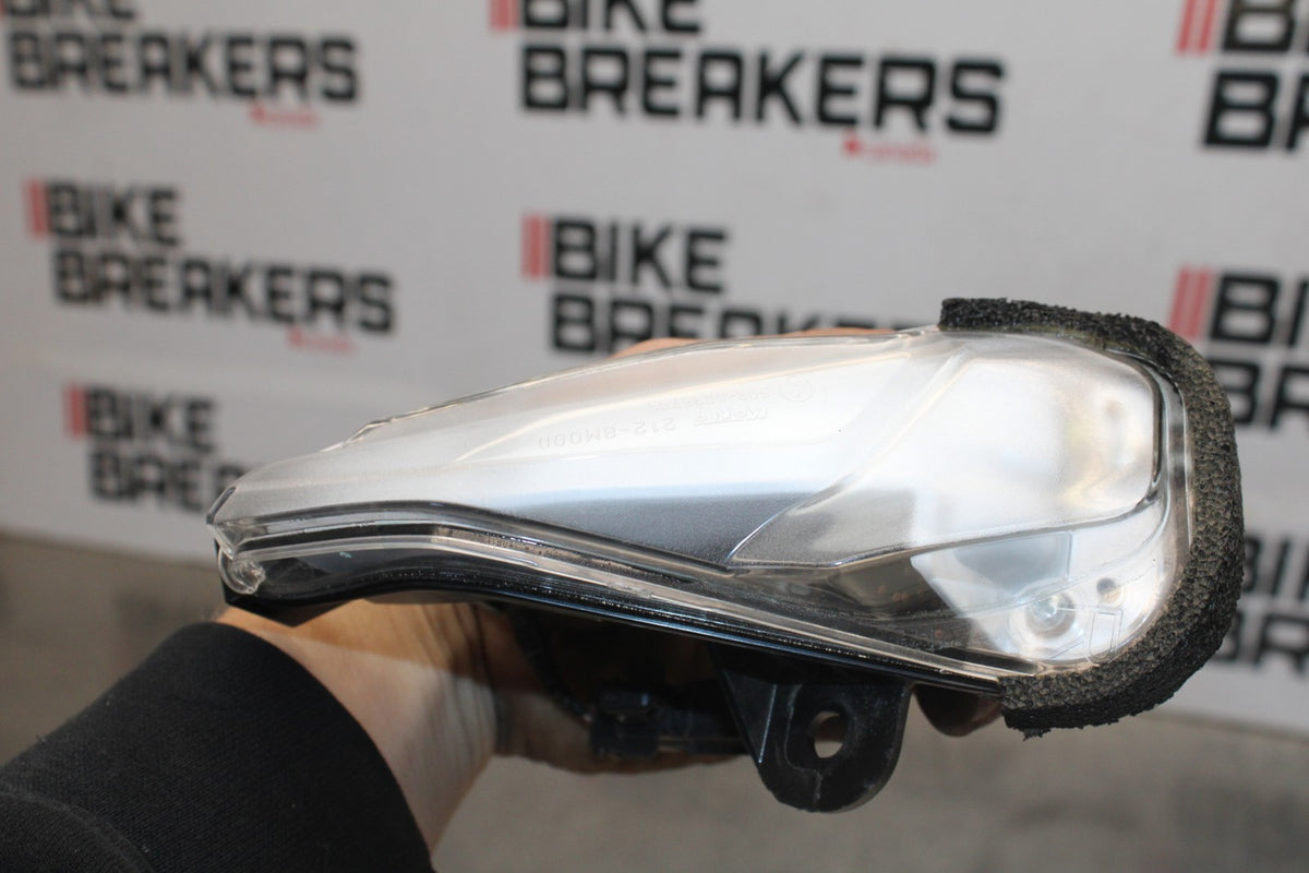 23-24 YAMAHA MT-07 FRONT RIGHT HEADLIGHT HEAD LIGHT LAMP BB927