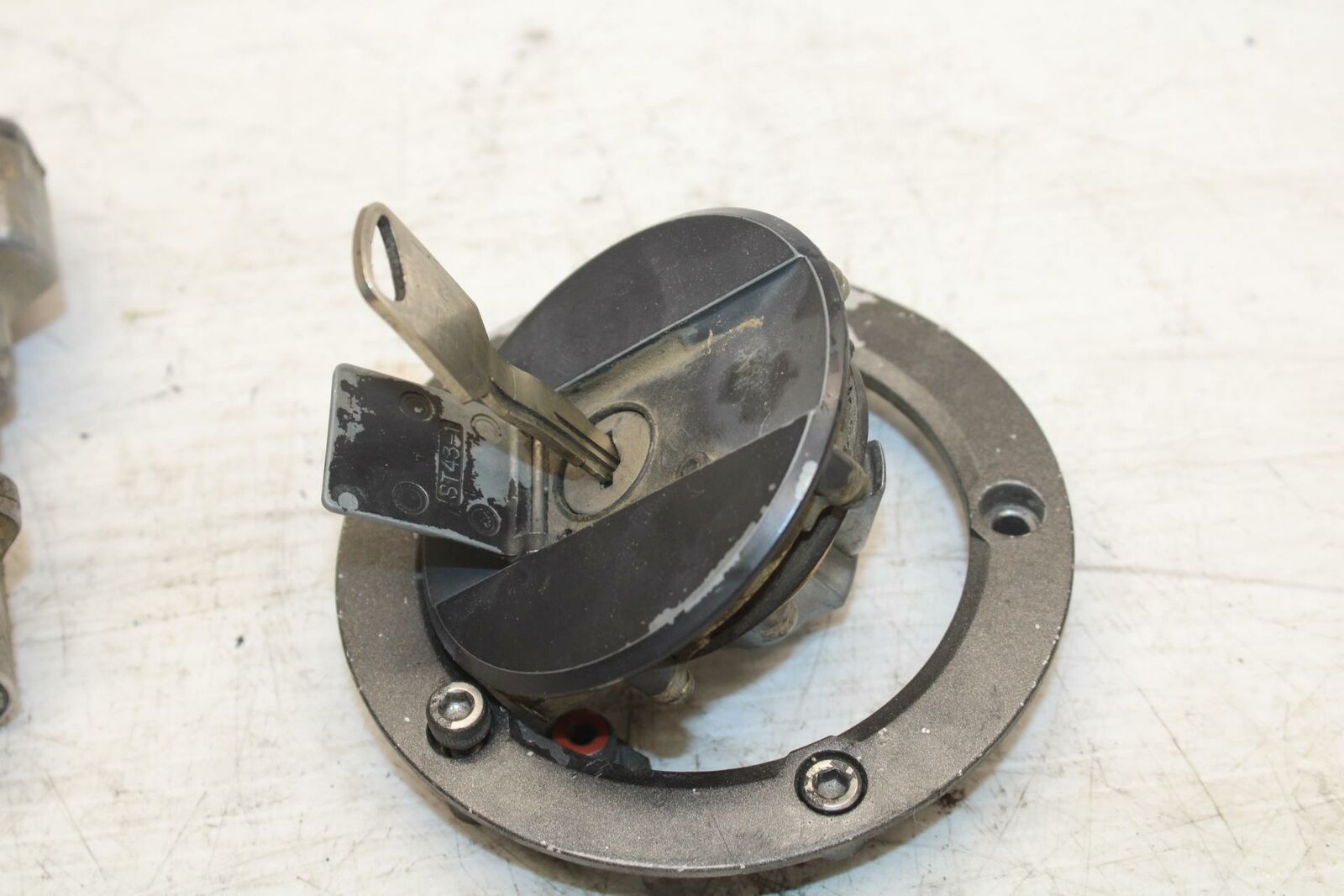 04-05 SUZUKI GSXR750 IGNITION LOCK KEY SET W/ GAS CAP  BB270