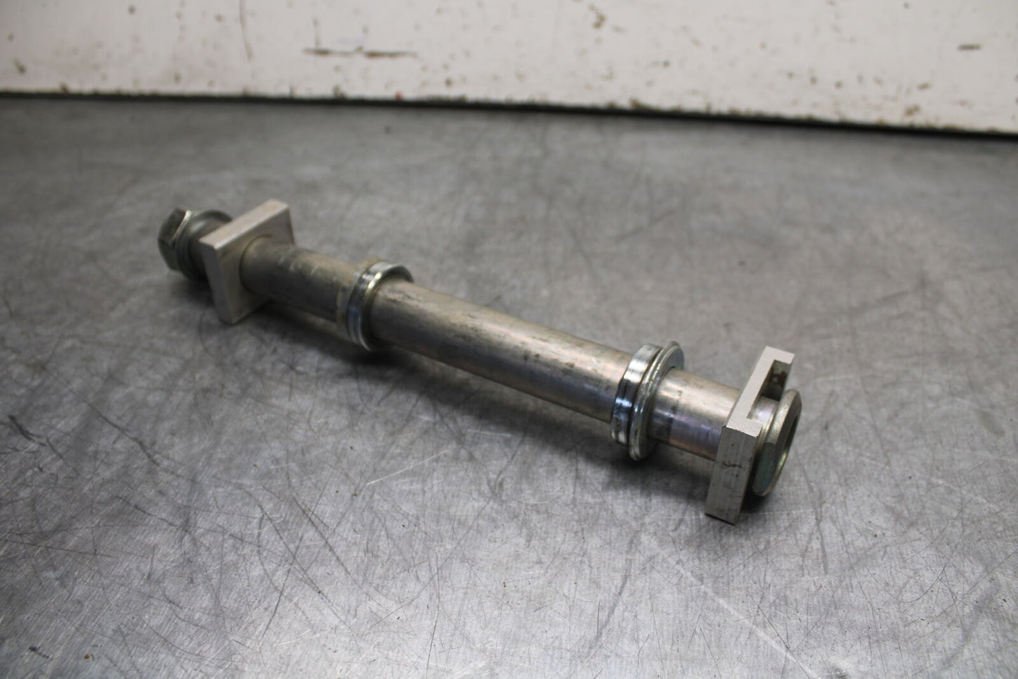 22-24 YAMAHA XSR900 REAR AXLE BACK WHEEL RIM PIVOT BOLT AXEL BB710