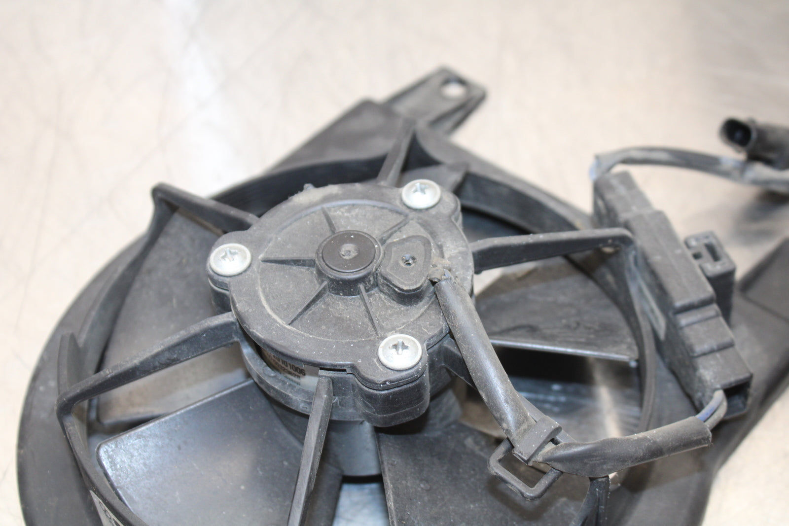 06-12 BMW F800ST ENGINE RADIATOR COOLING FAN BB144