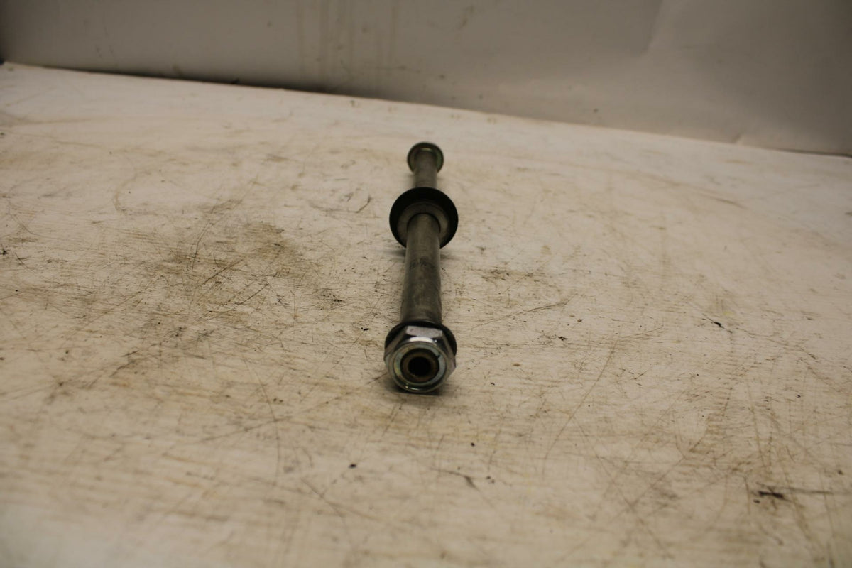 05-09 SUZUKI BOULEVARD C90 REAR AXLE BACK WHEEL RIM PIVOT BOLT AXEL BB357