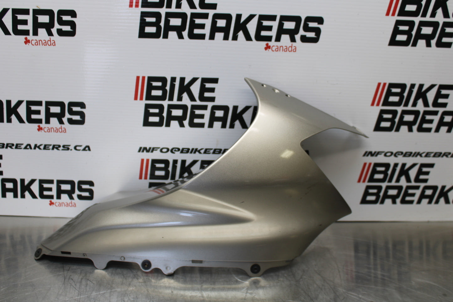 04-05 KAWASAKI NINJA ZX10R RIGHT FRONT UPPER NOSE FAIRING COWL SHROUD BB163