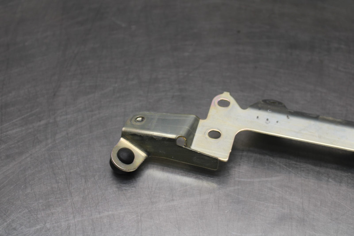 23-24 YAMAHA MT-07 REAR SEAT MOUNTING BRACKET MOUNT BB927