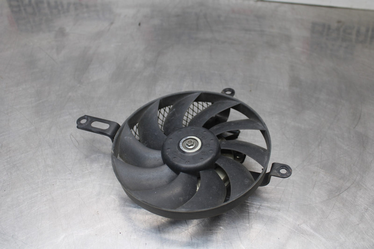11-26 SUZUKI GSXR750 ENGINE RADIATOR COOLING FAN BB900