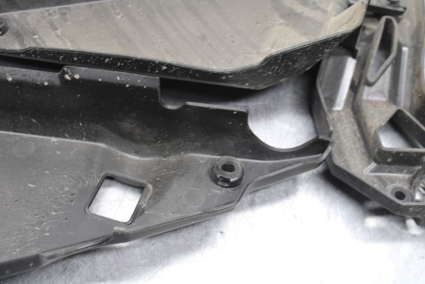 18-24 KAWASAKI NINJA 650 RIGHT LEFT FRAME SIDE COVERS COWLS PANELS TRIM BB725 