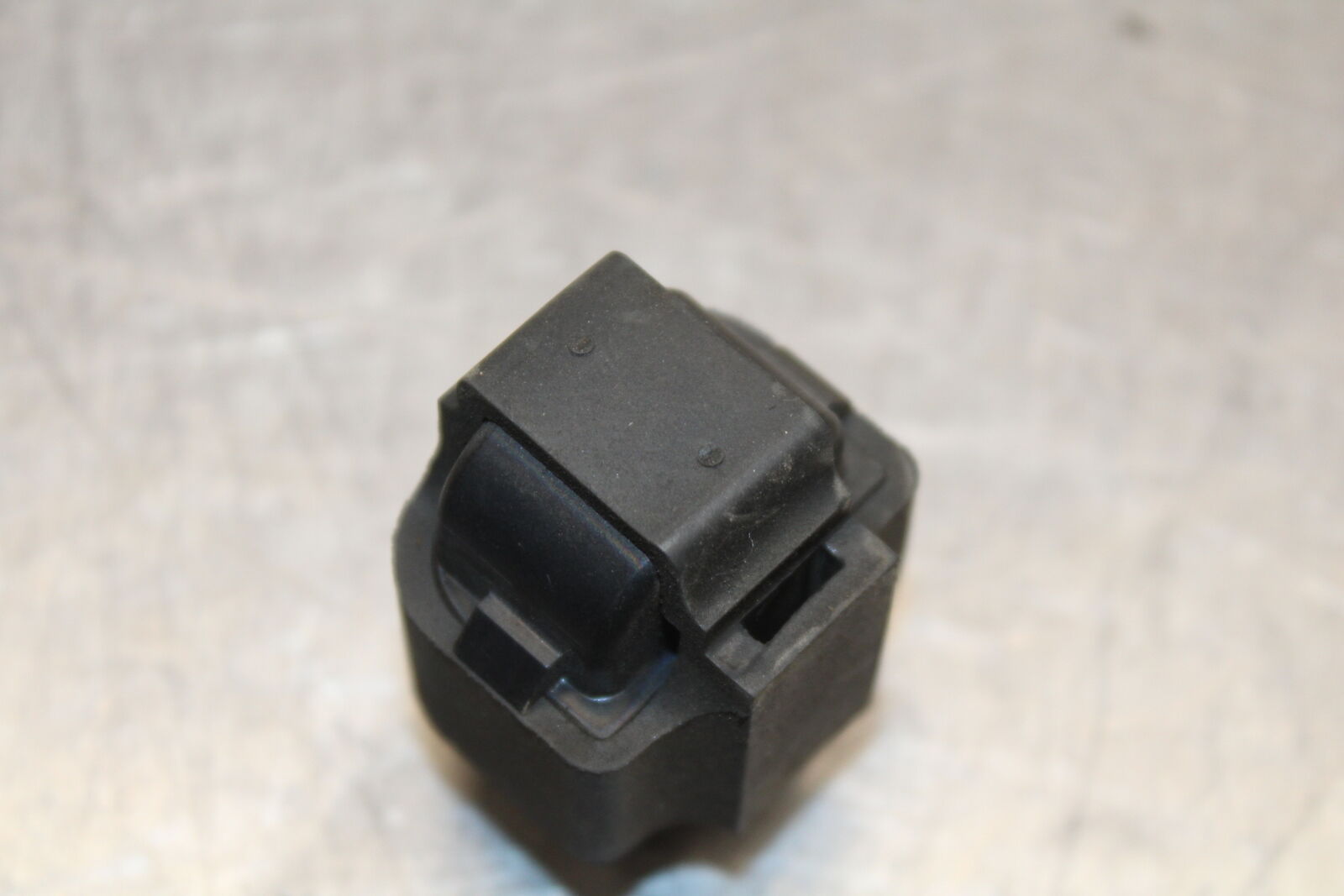 19-22 KAWASAKI Z400 TIP OVER BANK ANGLE CRASH SENSOR SWITCH  BB738