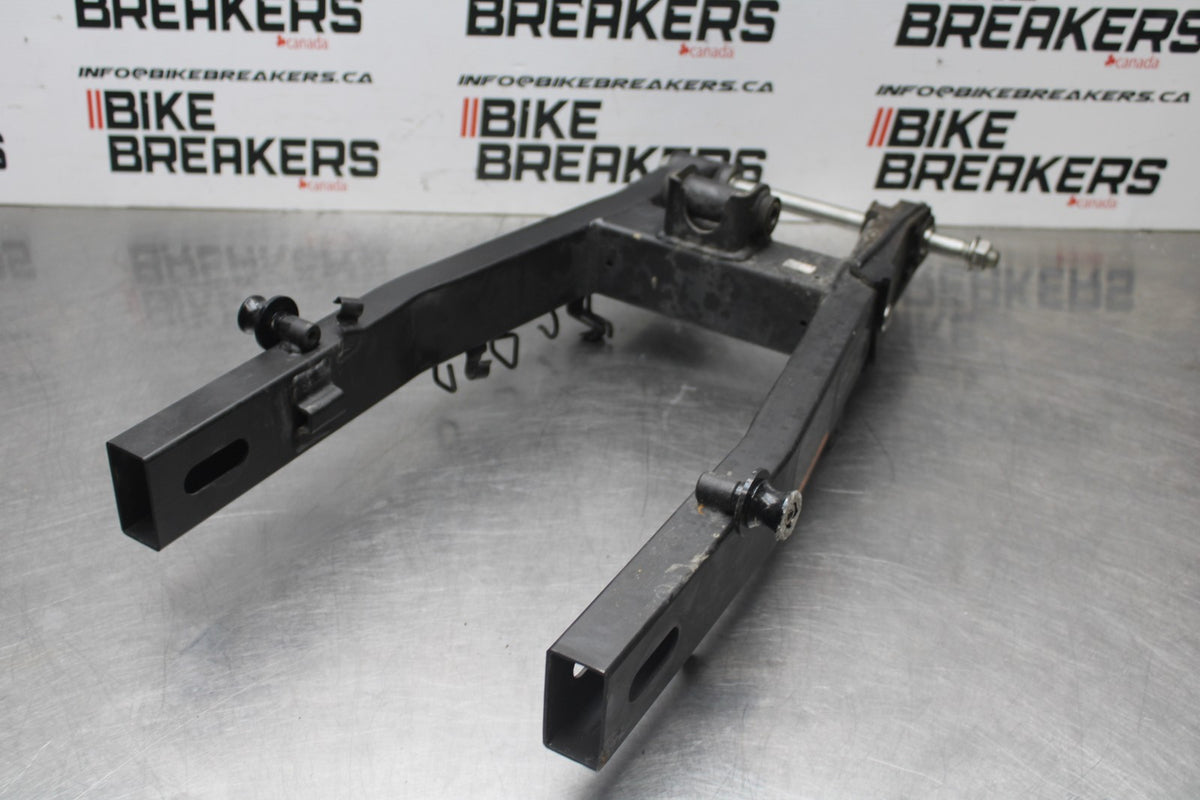 18-26 KAWASAKI Z400 REAR SWINGARM BACK SUSPENSION SWING ARM BB852