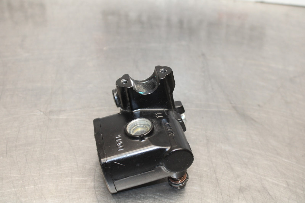 23 YAMAHA YZF R3 FRONT BRAKE MASTER CYLINDER BB806