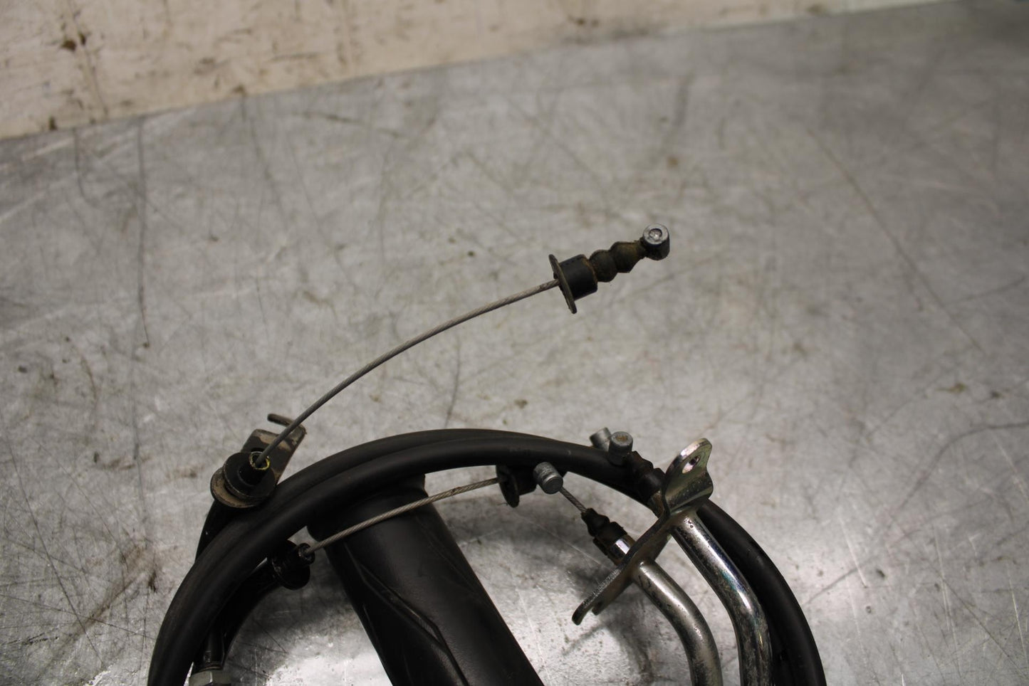 2015 Yamaha YZF R3 THROTTLE CABLES LINES TUBE 1WD-F6301-00-00 BB526