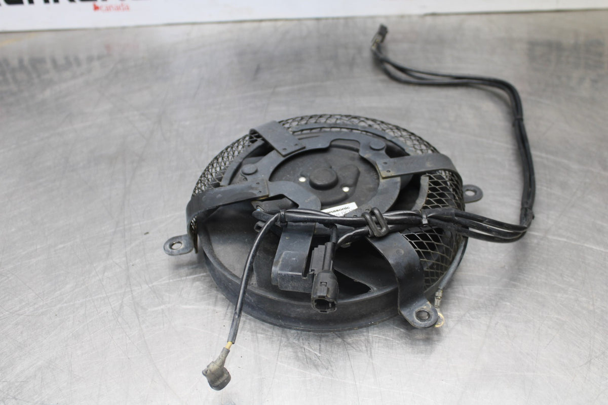 08 KAWASAKI VULCAN 1600 VN1600D NOMAD ENGINE RADIATOR COOLING FAN BB904