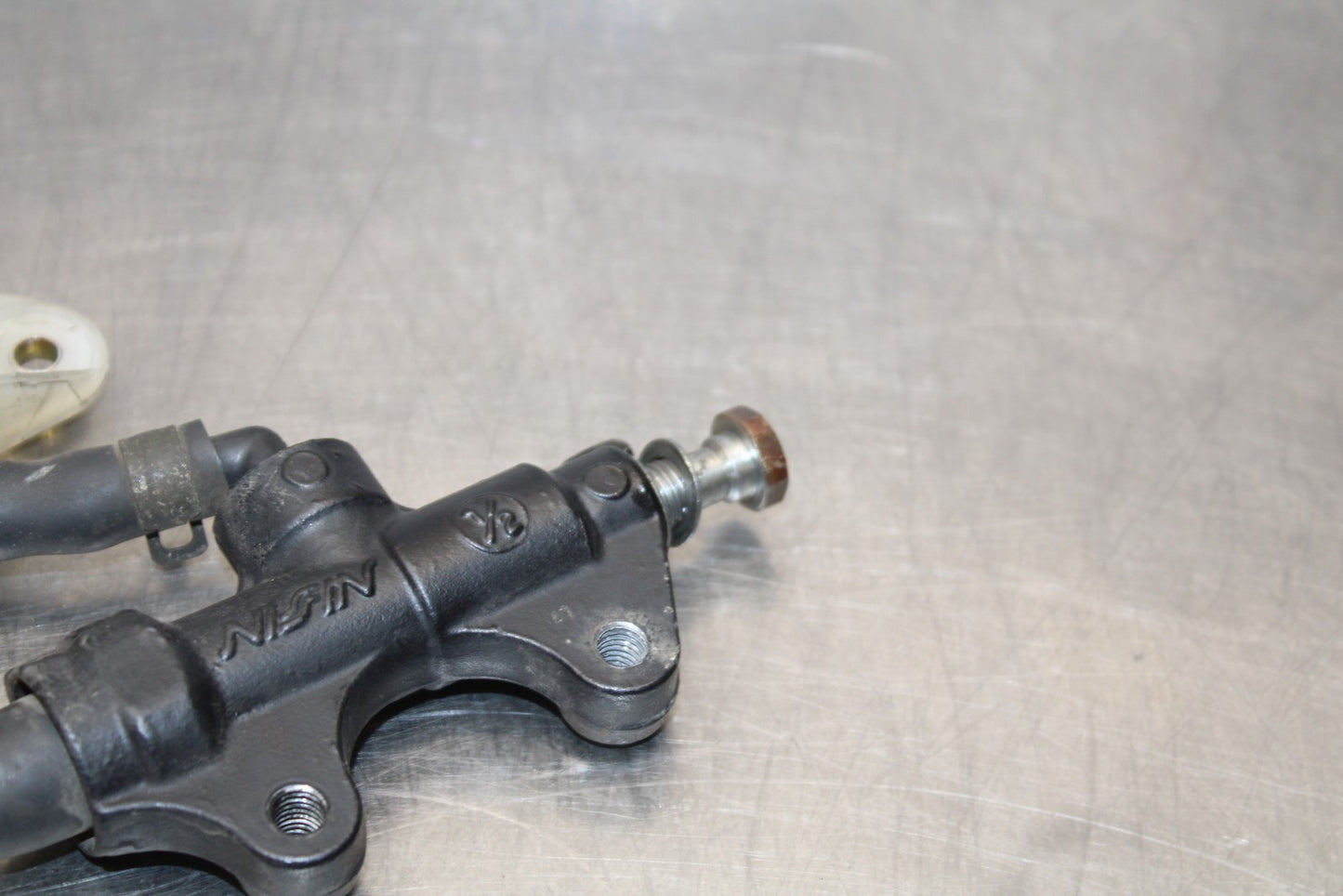 05 TRIUMPH ROCKET III REAR BACK BRAKE MASTER CYLINDER W RESERVOIR BB186