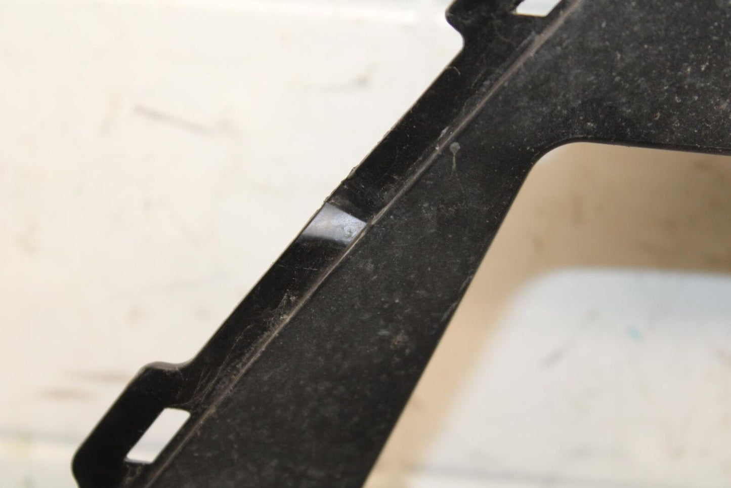 20 SUZUKI GSXR 1000 BOTTOM BELLY FAIRING COWL BB597