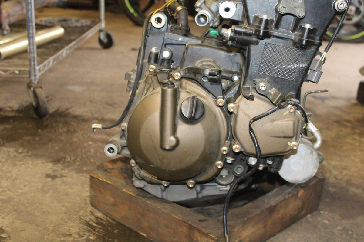 04-05 KAWASAKI NINJA ZX10R ENGINE MOTOR BB931