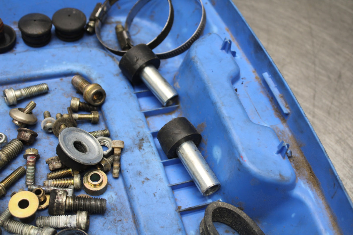 05 DUCATI SUPERSPORT 800 MOUNTING BOLTS HARDWARE SCREWS BB913
